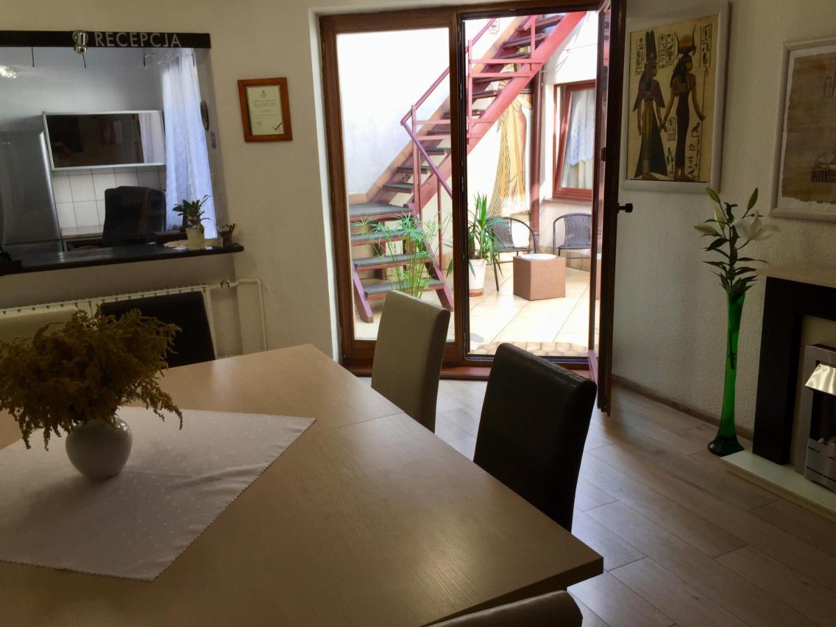 A-Piramida Apartment Wroclaw Luaran gambar